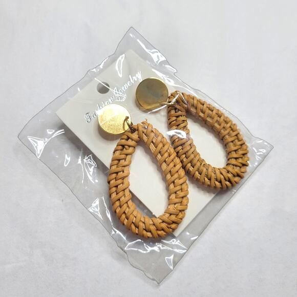 Rattan Teardrop Earrings Lightweight Boho Woven Earrings - Picture 6 of 6